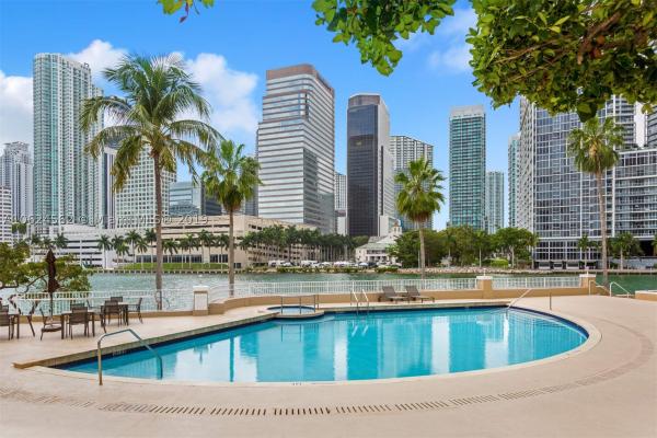 Courvoisier Courts, 701 Brickell Key Blvd #2005, Miami, Florida 33131, image 1