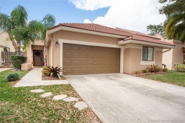 Mayfair At Jacaranda, 9421 NW 18th Pl, Plantation, Florida 33322, image 2
