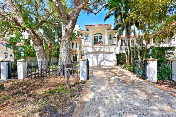 Coconut Grove Manor, 4073 Battersea Rd, Miami, Florida 33133, image 2