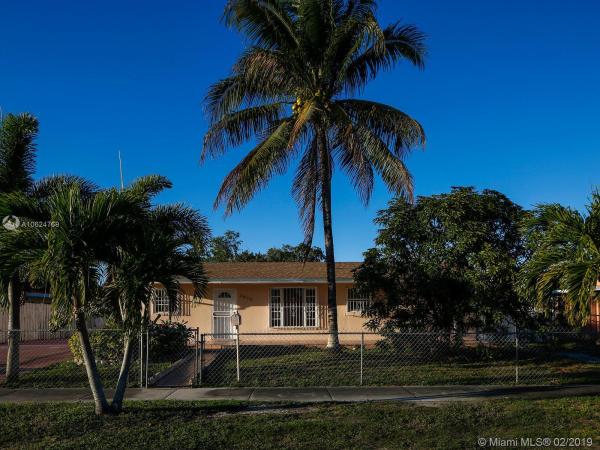 Carol City Gardens, 4415 NW 201st St, Miami Gardens, Florida 33055, image 2