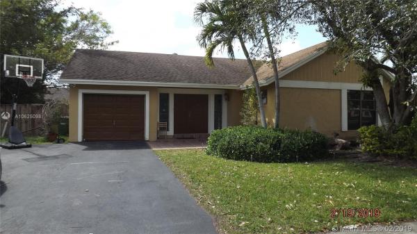 Homestead Lakes Farmlife West, 902 Cardinal Pl, Homestead, Florida 33035, image 2