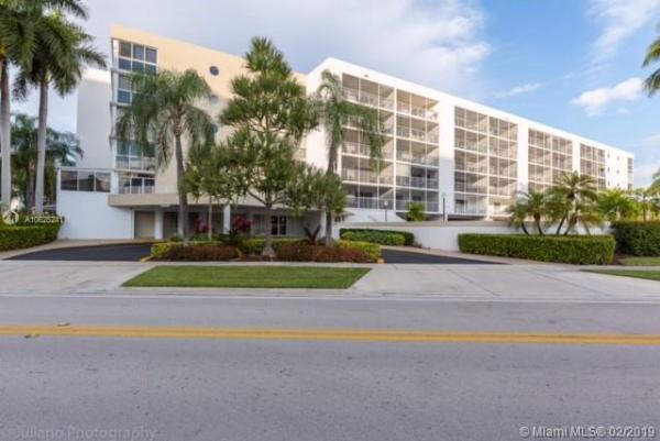 Le Frontenac, 17801 N Bay Rd #610, Sunny Isles Beach, Florida 33160, image 2