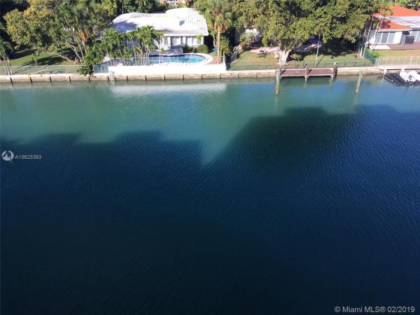 Guildford, 9800 W Bay Harbor Dr #411, Bay Harbor Islands, Florida 33154, image 2