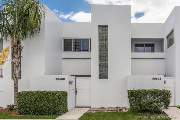 Park Place Townhomes, 5060 Elmhurst Rd #D, West Palm Beach, Florida 33417, image 2
