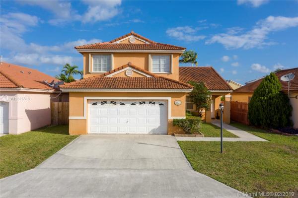 Lago Mar South, 16027 SW 86th Ter, Kendall, Florida 33193, image 2