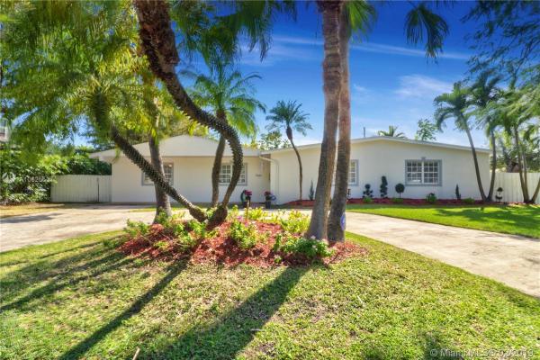 Herman Manor, 7920 SW 135th St, Pinecrest, Florida 33156, image 2