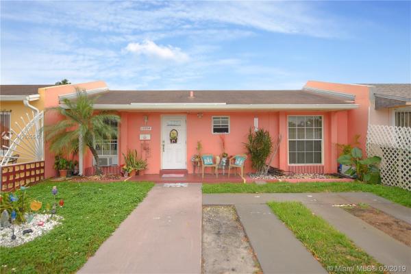 Royale Green, 13004 SW 50 Ln #, Kendale Lakes, Florida 33175, image 2