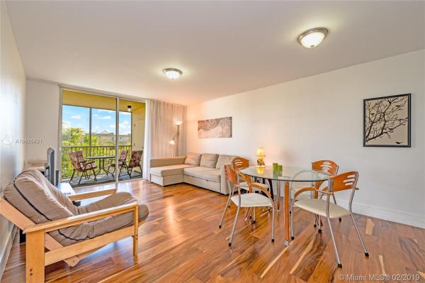 Las Vistas At Doral, 8343 Lake Dr #505, Doral, Florida 33166, image 2