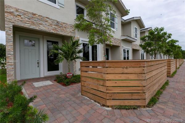 Townhomes On Coconut Palm, 12778 SW 248 0, Princeton, Florida 33032, image 2