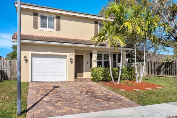 Manatee Cove, 8927 SW 215th Ln, Cutler Bay, Florida 33189, image 2