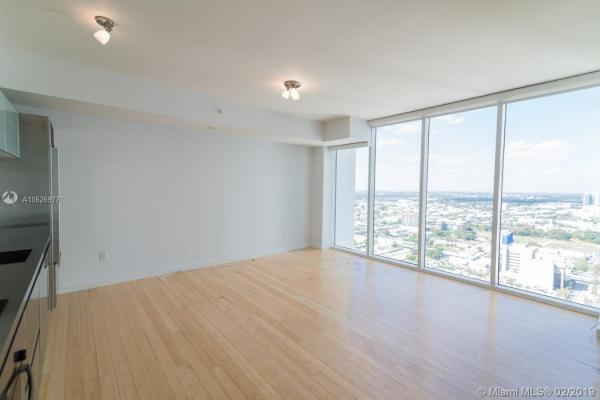 Ten Museum Park Residential, 1040 Biscayne Blvd #3905, Miami, Florida 33132, image 2