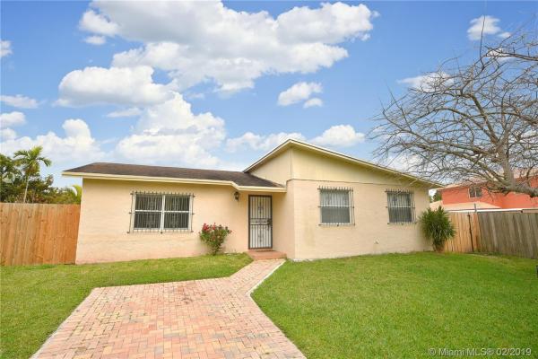 Princetonian, 12301 SW 256th St, Princeton, Florida 33032, image 2