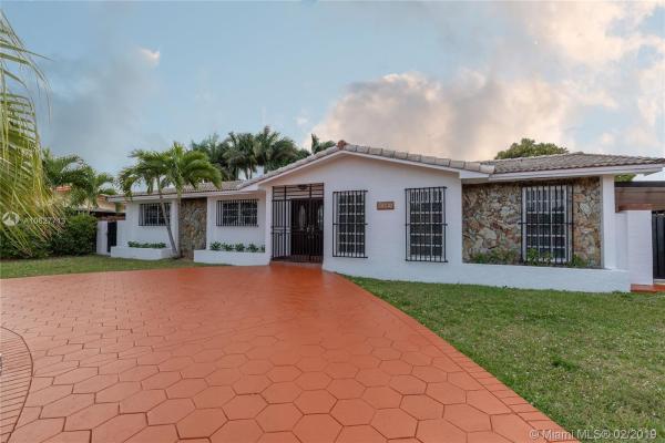 Laro, 2424 SW 104th Ct, University Park, Florida 33165, image 2