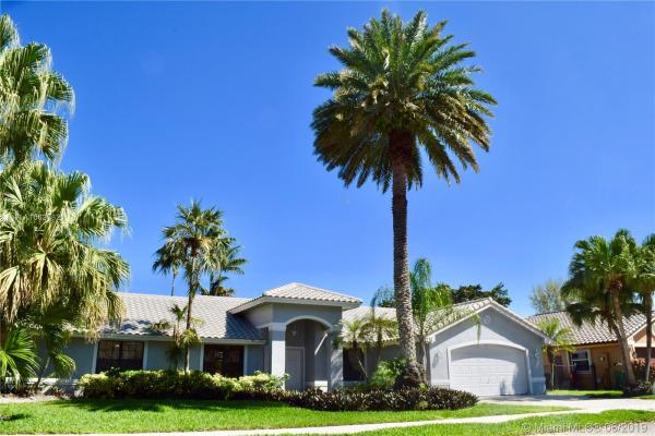 Ridgeview Lake Estates, 1732 SW 103rd Ln, Davie, Florida 33324, image 2