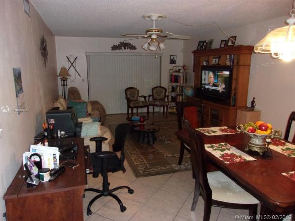 Villas At Carriage Hills, 200 Gate Rd #106, Hollywood, Florida 33024, image 2