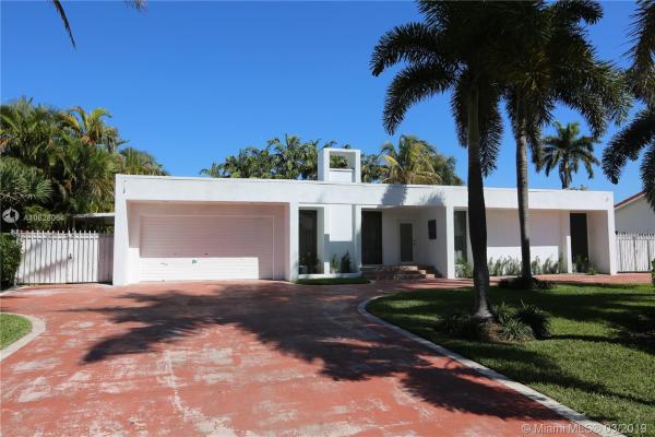 Ro Jen Estates, 10465 NW 130th St, Hialeah Gardens, Florida 33018, image 2