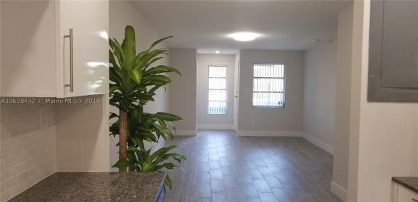 Bonaventure Townhouses, 301 Bonaventure Blvd #1, Weston, Florida 33326, image 1