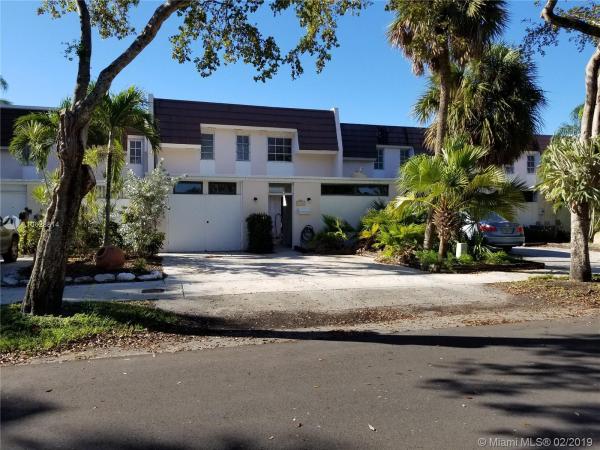 Miami Lakes Golf Course Village, 7364 Big Cypress Dr, Miami Lakes, Florida 33014, image 2