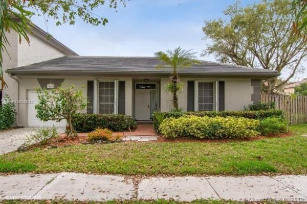 Regents Park, 10422 Panama St, Cooper City, Florida 33026, image 2