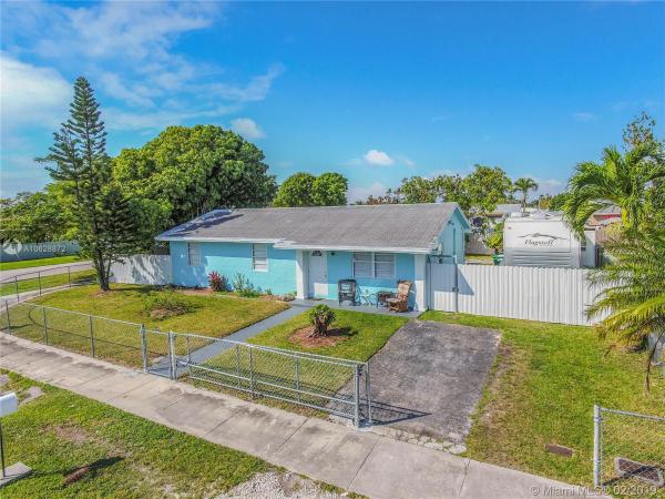 Palmland Homes South, 30320 SW 149th Ave, Leisure City, Florida 33033, image 2
