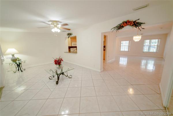 Snapper Creek Park, 8861 N Kendall Dr, Kendall, Florida 33176, image 2