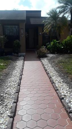 Woodgate East, Kendale Lakes, Florida 33183, image 2
