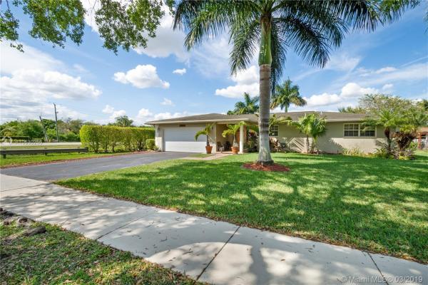 Orange Tree Lakes, 12951 SW 13th St, Davie, Florida 33325, image 2