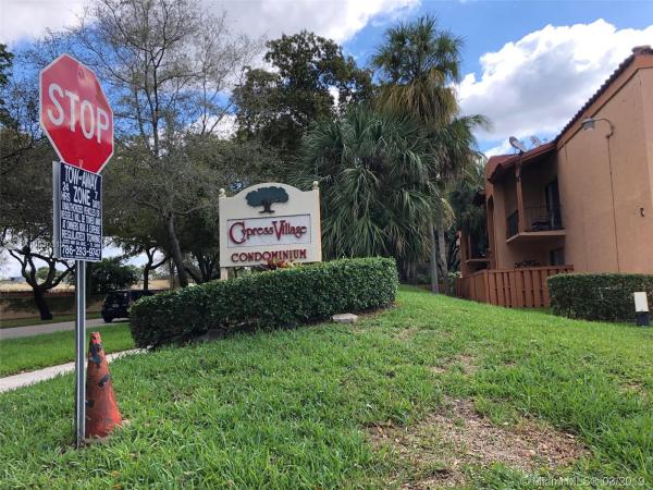 Cypress Village, 7105 Miami Lakes Dr #N10, Miami Lakes, Florida 33014, image 2