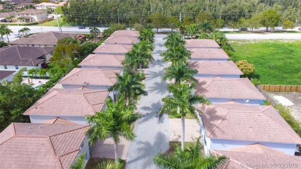 14601 SW 29th Ter #14601, Unincorporated Dade County, Florida 33175, image 2