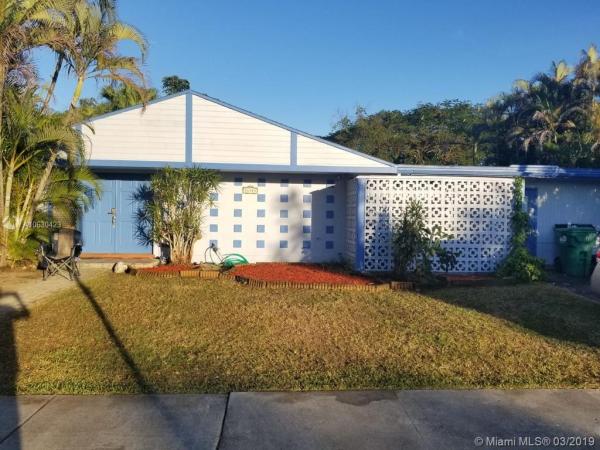 Fairway Park, 16313 SW 99th Pl, Palmetto Estates, Florida 33157, image 2