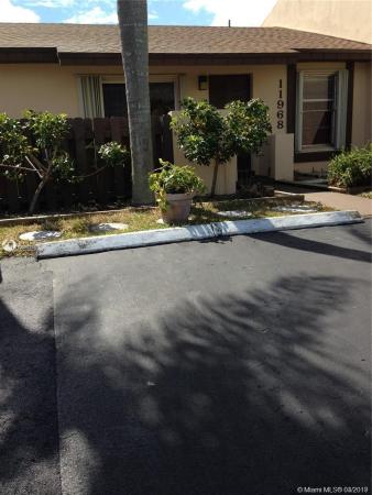 Devon Aire Villas, 11968 SW 110th St Cir S 0, The Crossings, Florida 33186, image 2