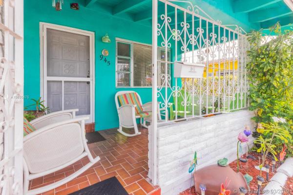 Comfort Gardens, 945 NW 33rd Ave, Miami, Florida 33125, image 2