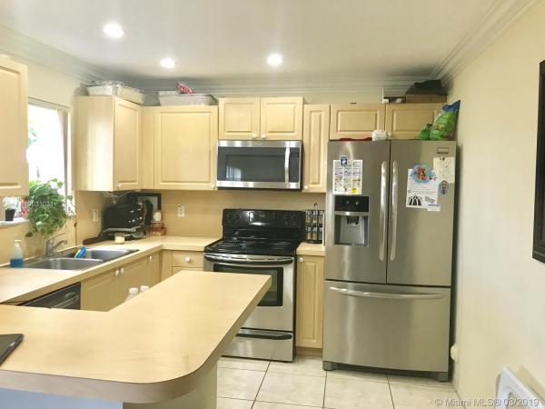 Bonita Golfview Townvillas, 7125 NW 173rd Dr #2407, Country Club, Florida 33015, image 2