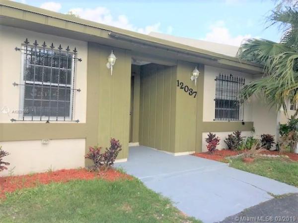 Devon Aire Villas, 12037 SW 110th St Cir S 0, The Crossings, Florida 33186, image 2