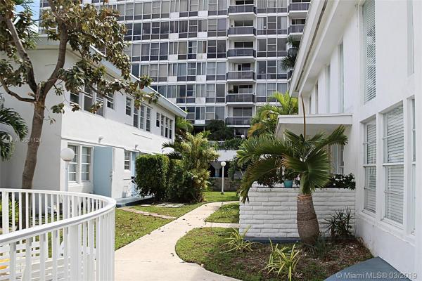 The Tropical Resort, 6865 Bay Dr #22, Miami Beach, Florida 33141, image 2