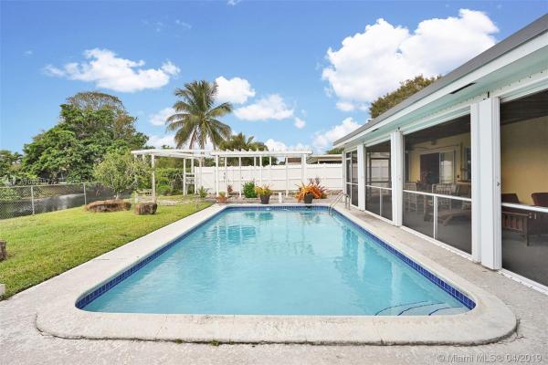 Mirror Lake Estates, 7480 NW 12th St, Plantation, Florida 33313, image 2