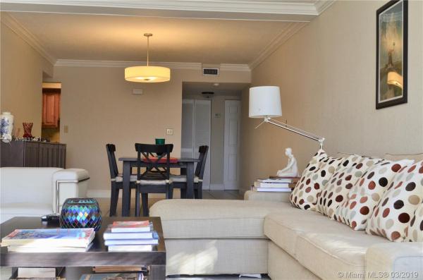 Lakeview Of The California Club, 20850 San Simeon Way #309-5, Ives Estates, Florida 33179, image 2