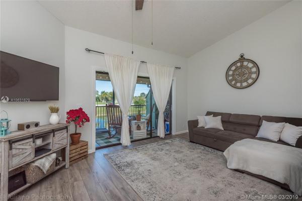Freedom Square, 210 Freedom Ct, Deerfield Beach, Florida 33442, image 2