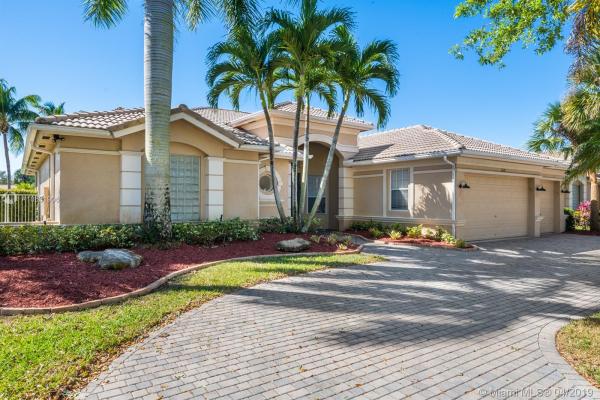 Country Glen, 13342 Lakepointe Cir, Cooper City, Florida 33330, image 2