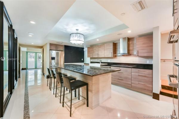 The New French Village, 606 Valencia Ave #106, Coral Gables, Florida 33134, image 2