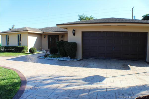 North Dade Country Club Village, 820 NW 207, Miami Gardens, Florida 33169, image 2