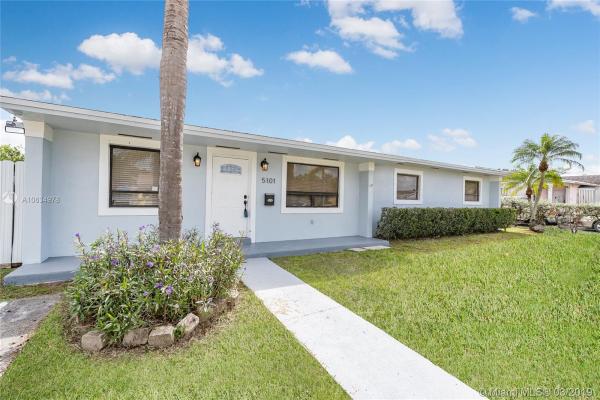 Royale Green, 5101 SW 128th Ct, Kendale Lakes, Florida 33175, image 2