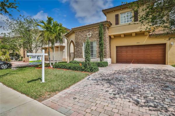 The Enclave At Isles Of Bayshore, 22561 SW 93rd Psge, Cutler Bay, Florida 33190, image 2