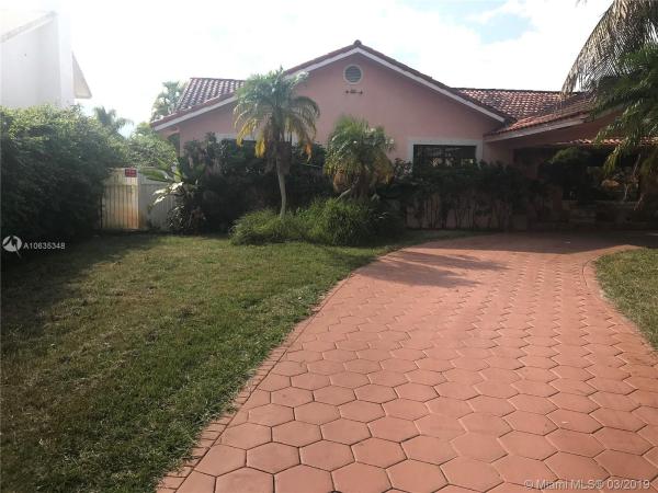 North Links Country Club Estates, 20040 E Oakmont Dr, Country Club, Florida 33015, image 3