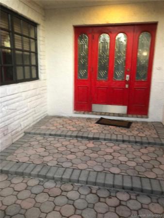 Country Club Estates, 77 Palmetto Dr, Miami Springs, Florida 33166, image 2