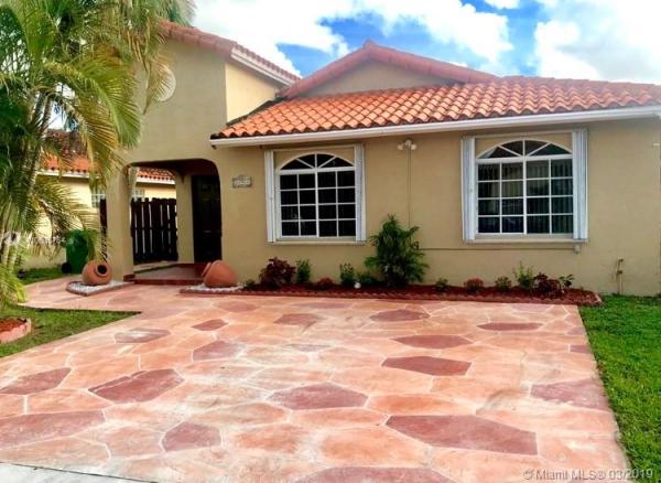 Villa Sevilla, 14944 SW 37th St, University Park, Florida 33185, image 2