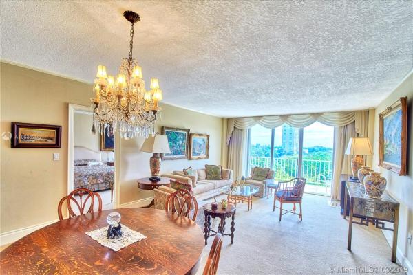 11111 Biscayne Blvd #5A, Unincorporated Dade County, Florida 33181, image 2