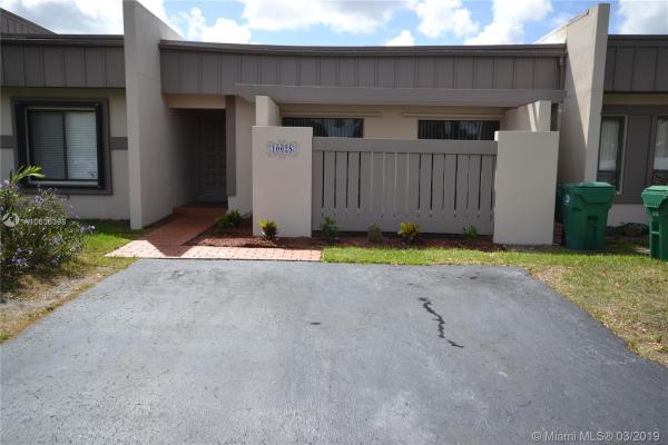 Creekside Villas, 10628 SW 75th Ln #n/a, Kendall, Florida 33173, image 2