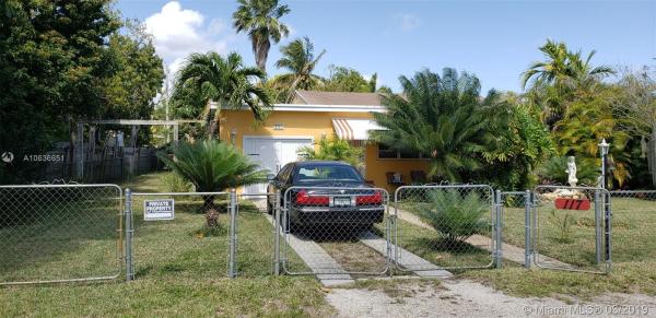 Biscayne Gardens, Golden Glades, Florida 33168, image 2