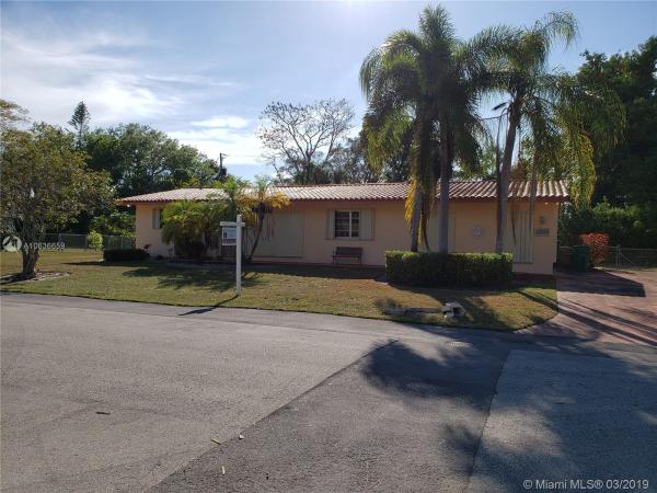 Kendalwood Estates, 11900 SW 83rd Ct, Kendall, Florida 33156, image 2